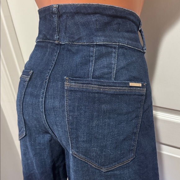 WHBM Extra High Rise Straight Pintuck Leg Medium Wash Jeans Size 8 $120 EUC KL - Picture 6 of 16